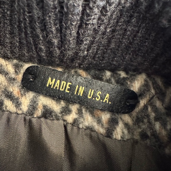 Vintage Gray and cream Herringbone Wool Coat - Picture 6 of 9